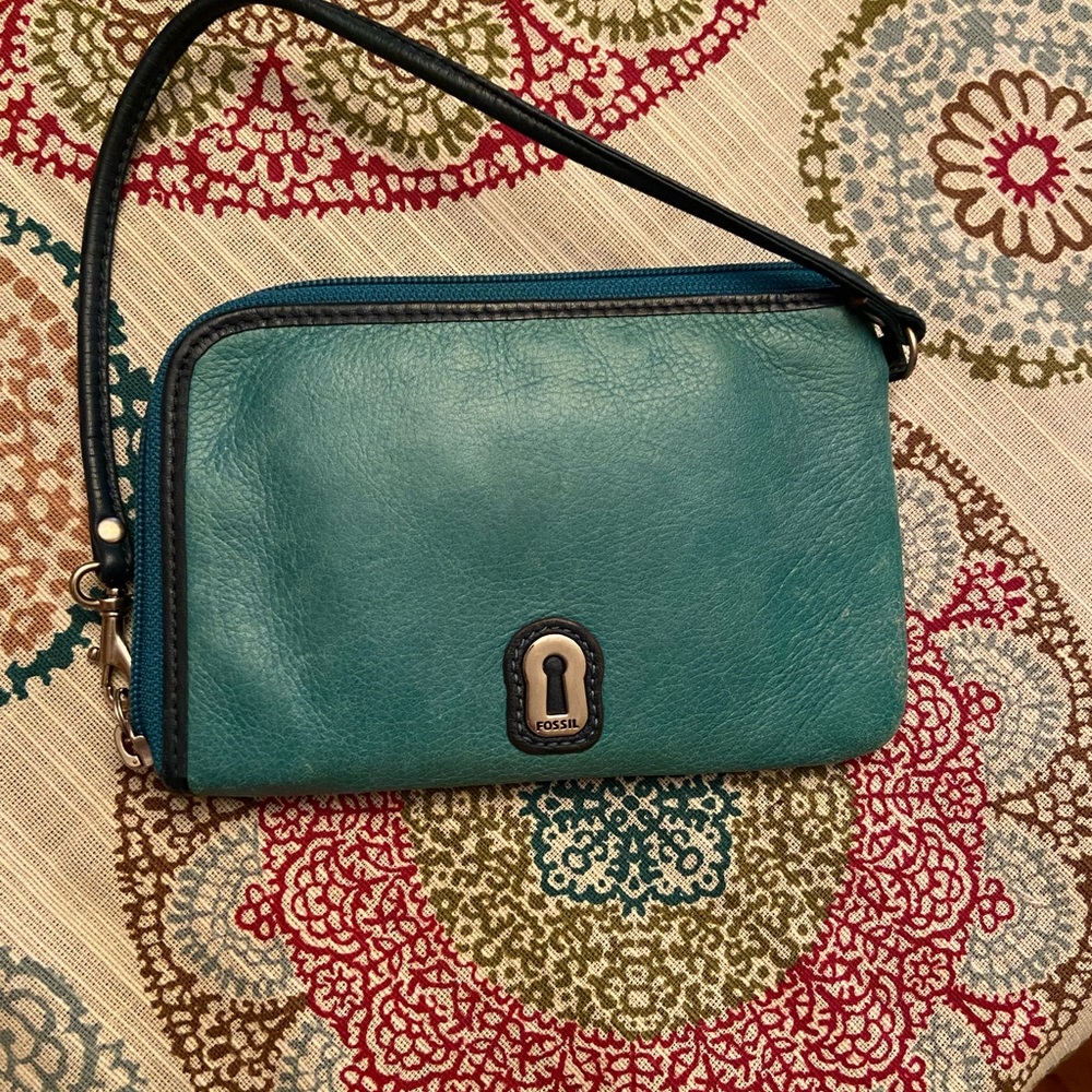 Fossil wristlet